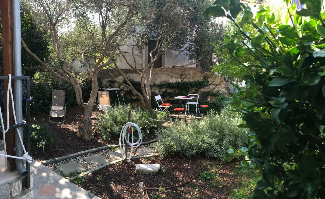 Season4All Apartments Mali Lošinj Zewnętrze zdjęcie